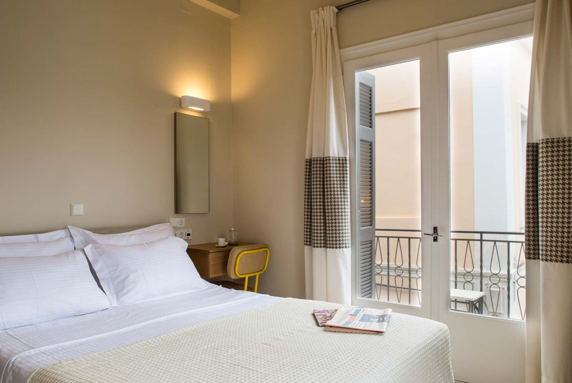 hotel-athena-01